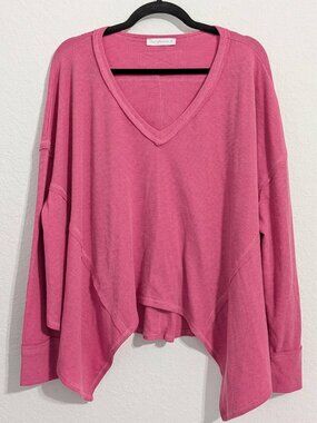 Ces Femme Women's Pink V-Neck Long Sleeve Knit Top NWOT (Medium)